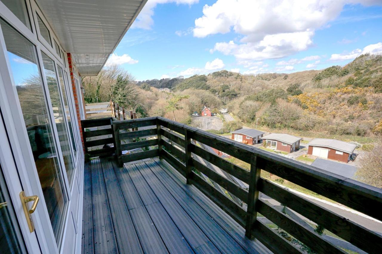 Caswell Beach Chalet 70 Located In Gower Peninsula Суонси Экстерьер фото